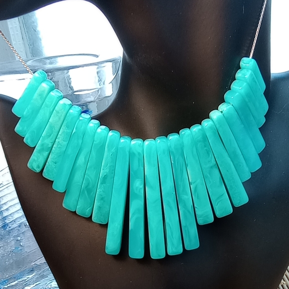 Charming Charlie Faux Turquoise Shard Collar Necklace Silver tone 17"+2"ext - Picture 8 of 9